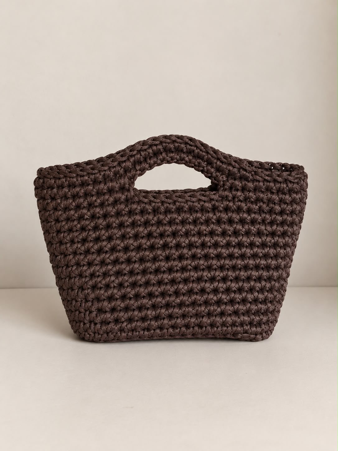 Borsa Selene all'uncinetto marrone senza catenella